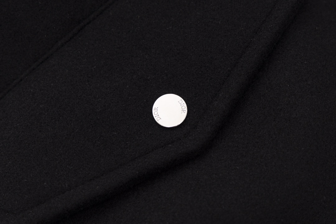 【DIOR  公式旗艦店】ディオールベースボールジャケット 好評に付き再入荷！