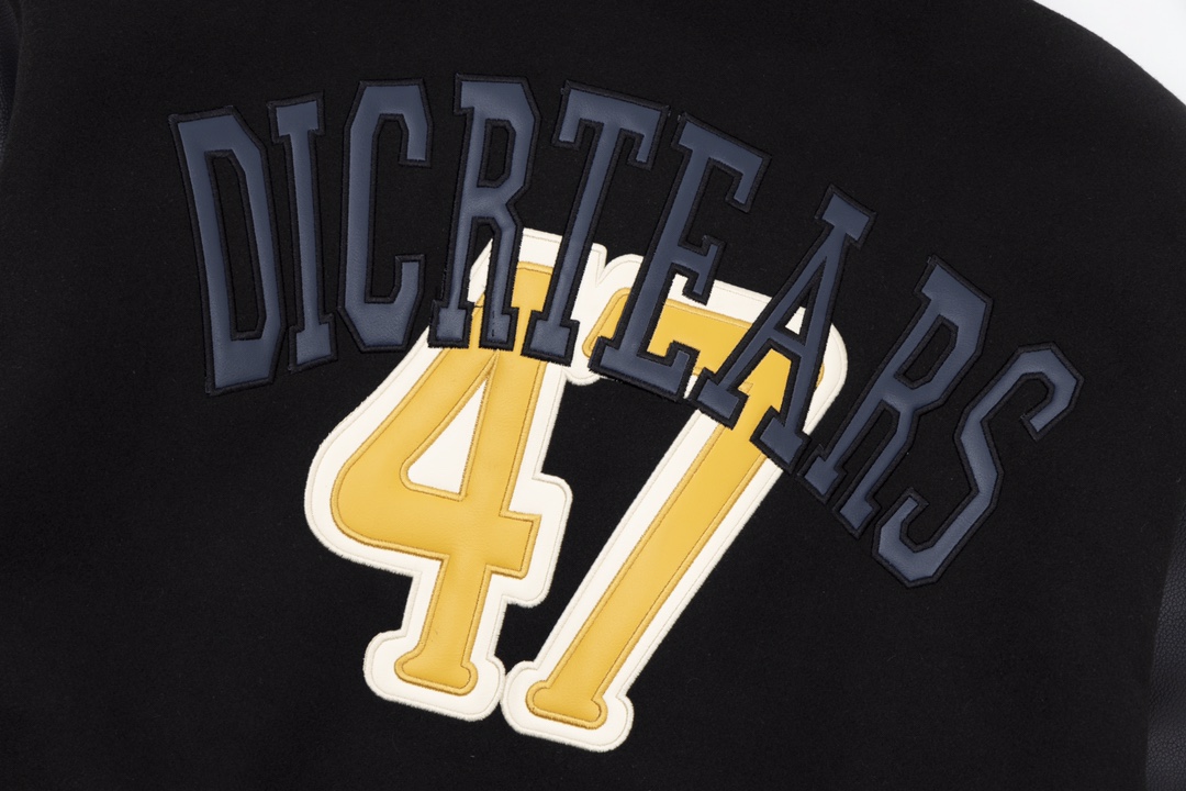 【DIOR  公式旗艦店】ディオールベースボールジャケット 好評に付き再入荷！