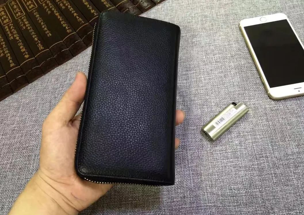 【2024】【VERSACE 公式旗艦店】ヴェルサーチ 財布   当日出荷 好評に付き再入荷！19*10*2.5CM