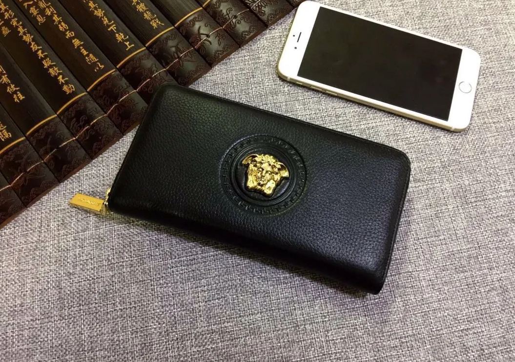 【2024】【VERSACE 公式旗艦店】ヴェルサーチ 財布   当日出荷 好評に付き再入荷！19*10*2.5CM