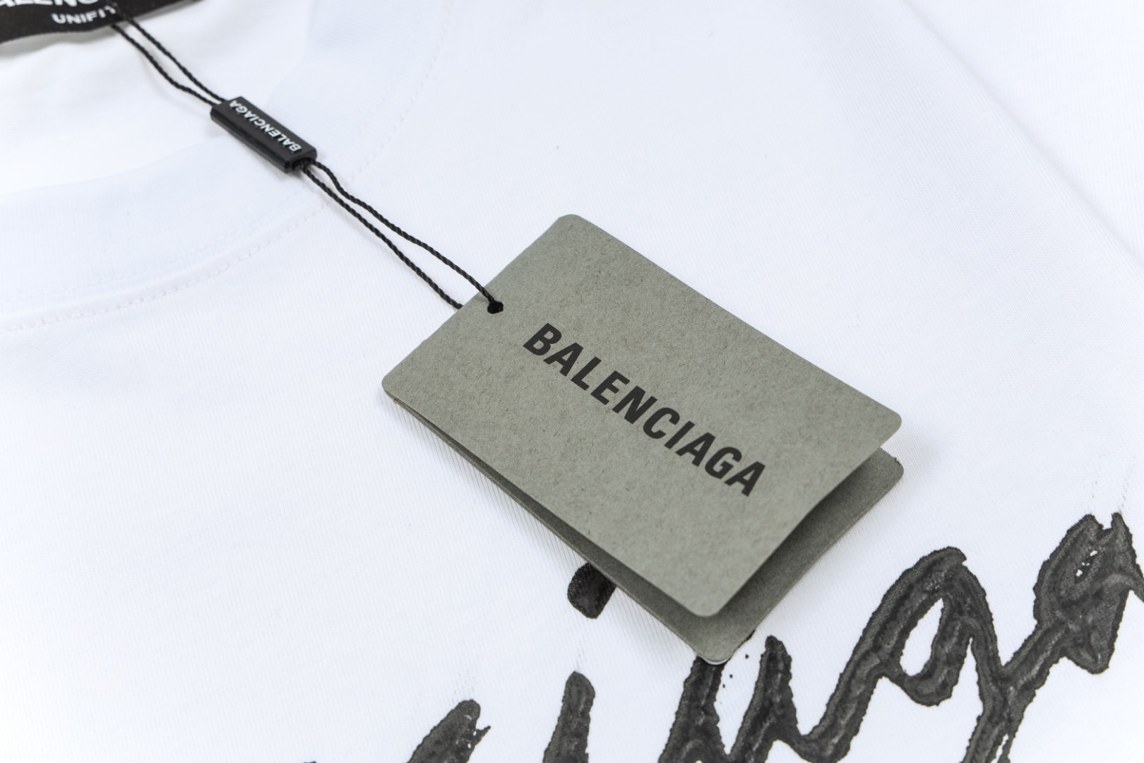 【BALENCIAGA  公式旗艦店】バレンシアガ   Tシャツ ご好評に付き再入荷！