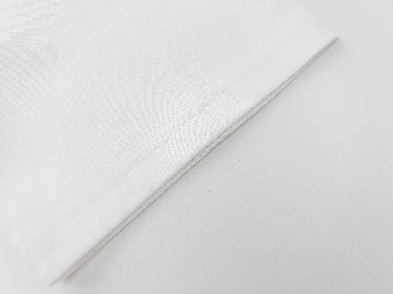 【DIOR  公式旗艦店】ディオール  Tシャツ ご好評に付き再入荷！