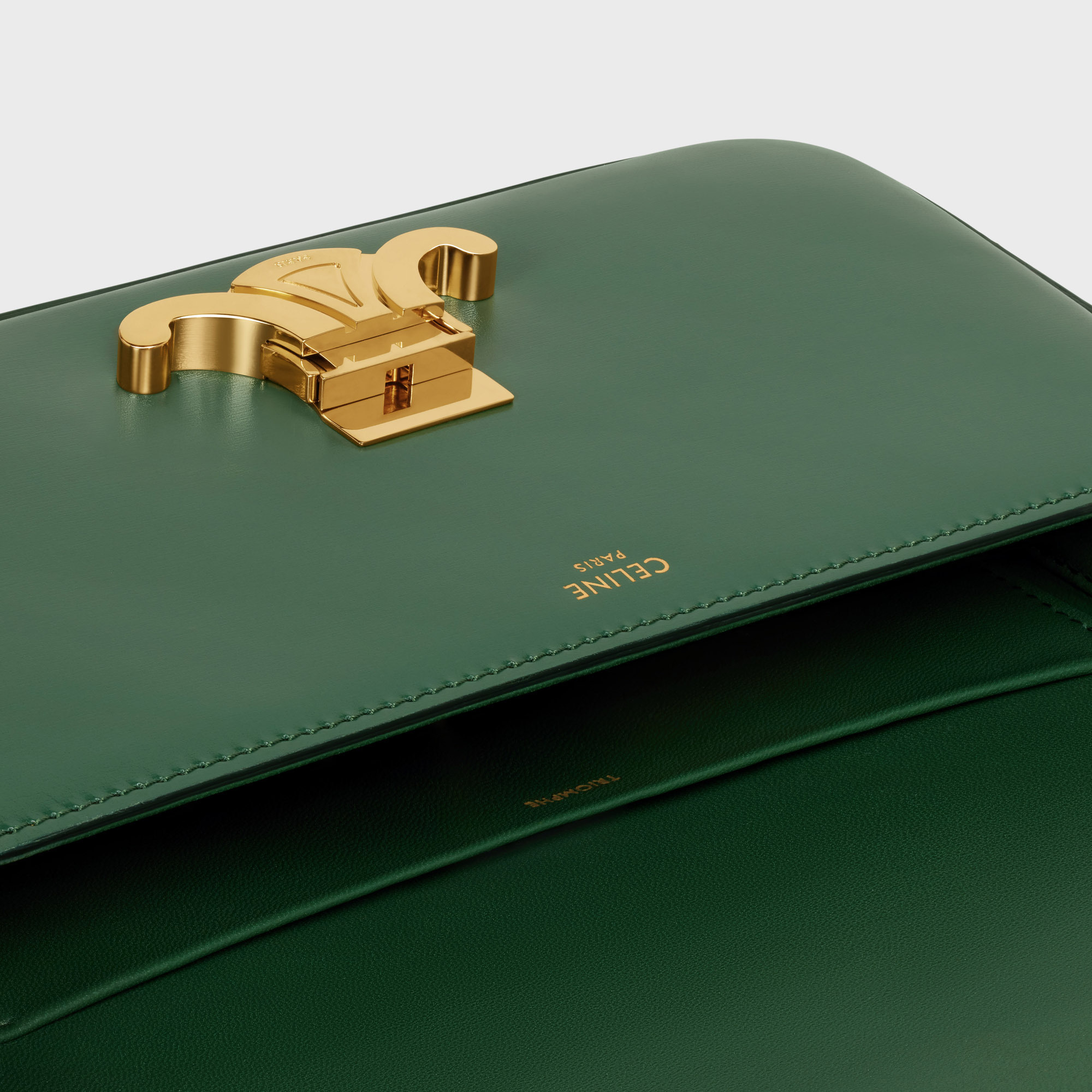 新作 CELINE♪ トリオンフ ショルダーバッグ カーフスキン