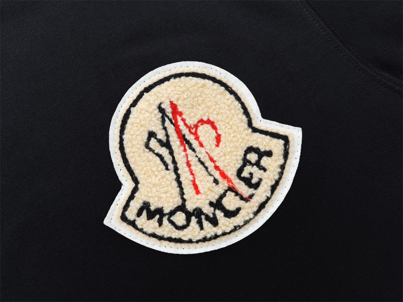 【2024】【MONCLER 公式旗艦店】モンクレール   Tシャツ  ご好評に付き再入荷！