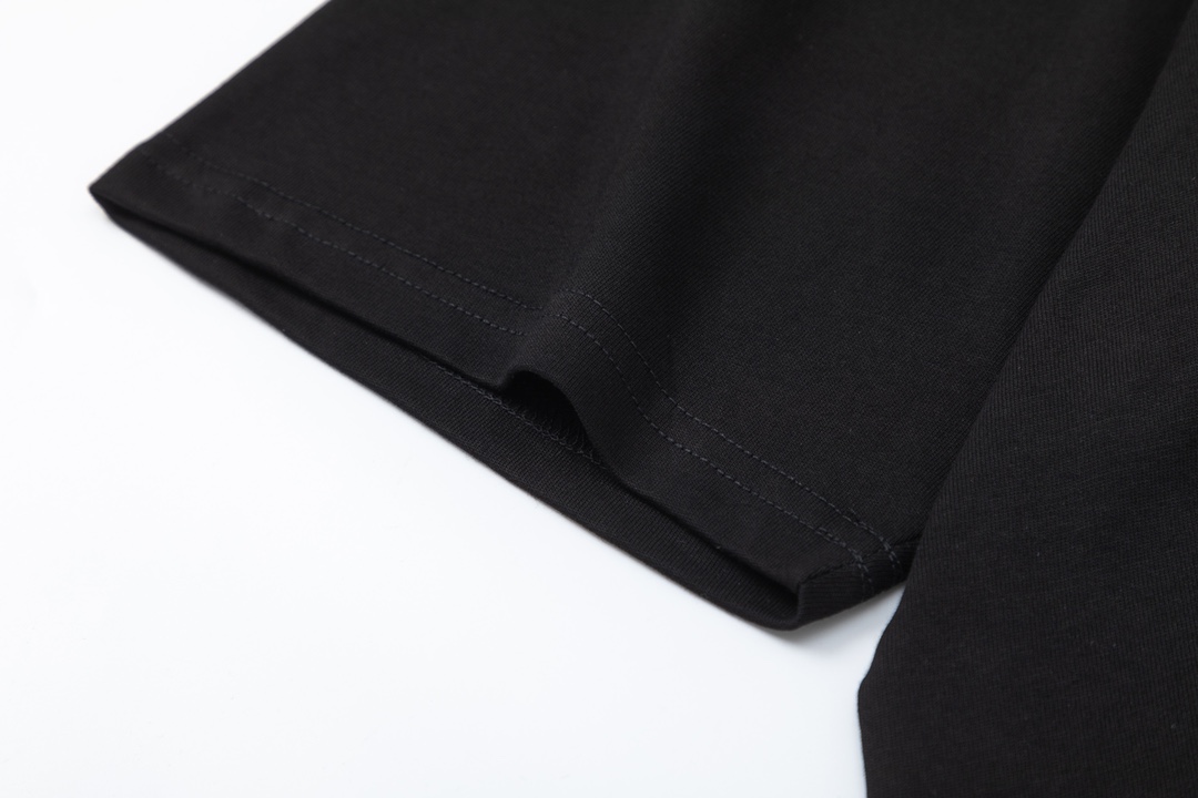 【LOEWE 公式旗艦店】ロエベ    Tシャツご好評に付き再入荷！