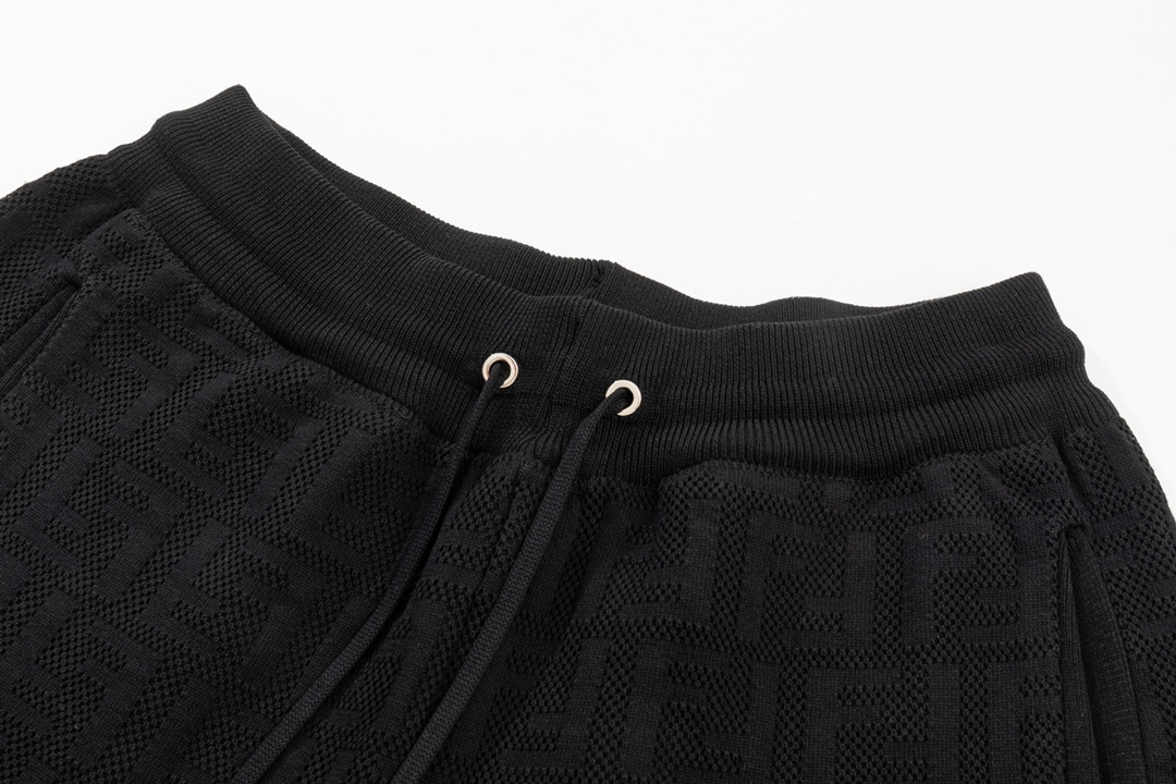 【2024】【FENDI  公式旗艦店】フェンディ   ショートパンツご好評に付き再入荷！