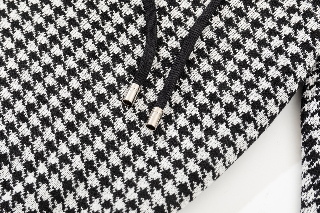 【2024】【FENDI  公式旗艦店】フェンディ   ショートパンツご好評に付き再入荷！