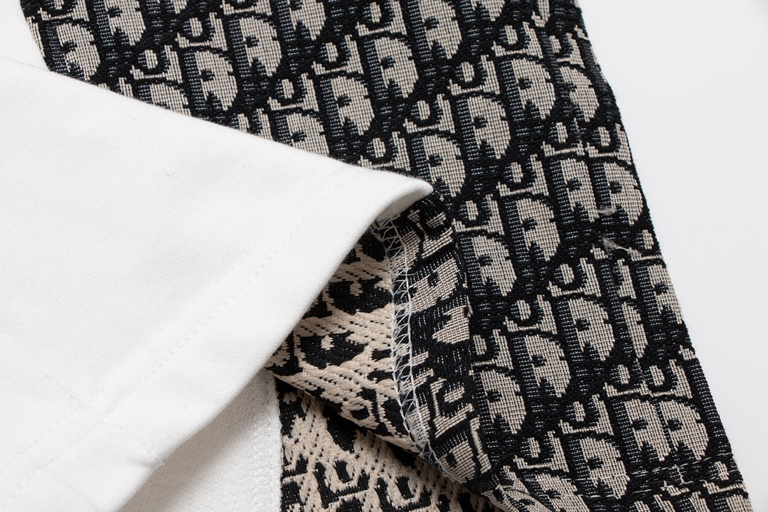 【DIOR  公式旗艦店】ディオール   ショートパンツ  ご好評に付き再入荷！