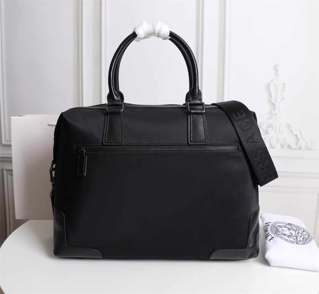 【2024】【VERSACE 公式旗艦店】ヴェルサーチ 旅行かばん  当日出荷 好評に付き再入荷！41*31*13CM