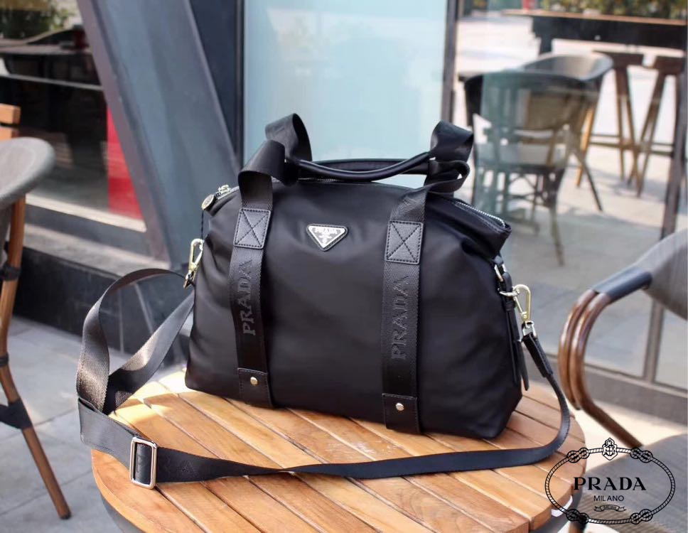 【PRADA 公式旗艦店】プラダ  旅行かばん  当日出荷 好評に付き再入荷！39*28*10CM