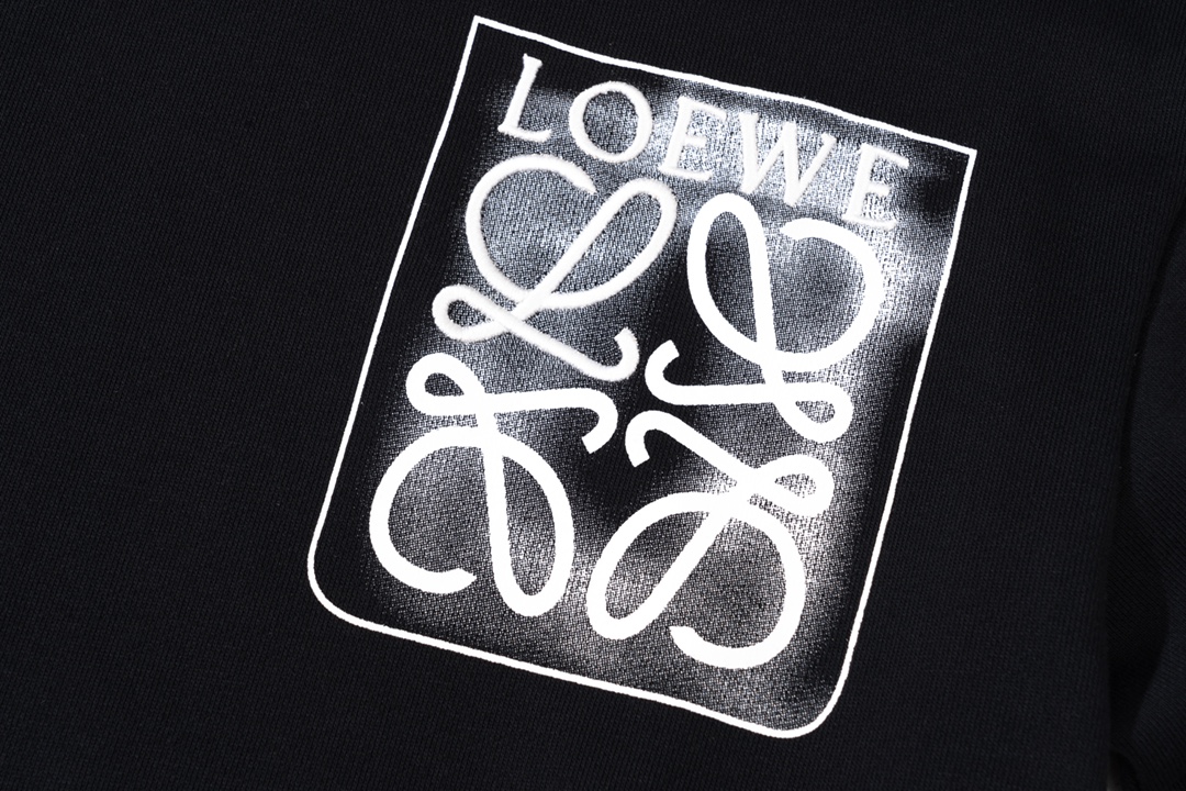 【2024】【LOEWE 公式旗艦店】ロエベ 丸首の衛衣 ご好評に付き再入荷！