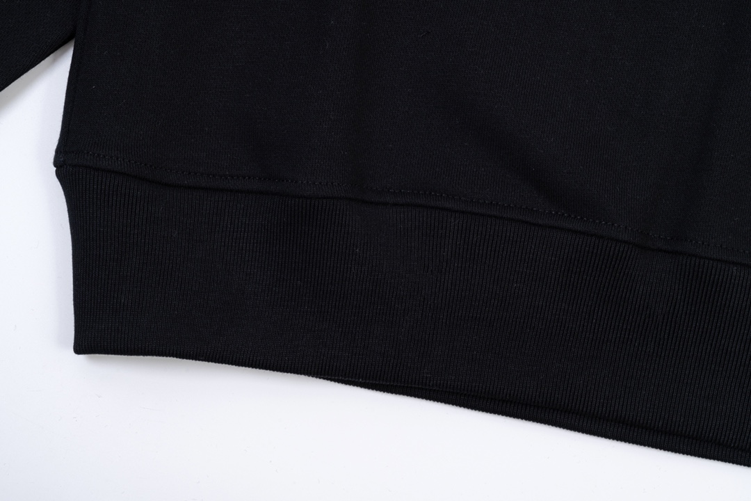 【DIOR 公式旗艦店】ディオール  丸首の衛衣 スウェットご好評に付き再入荷！