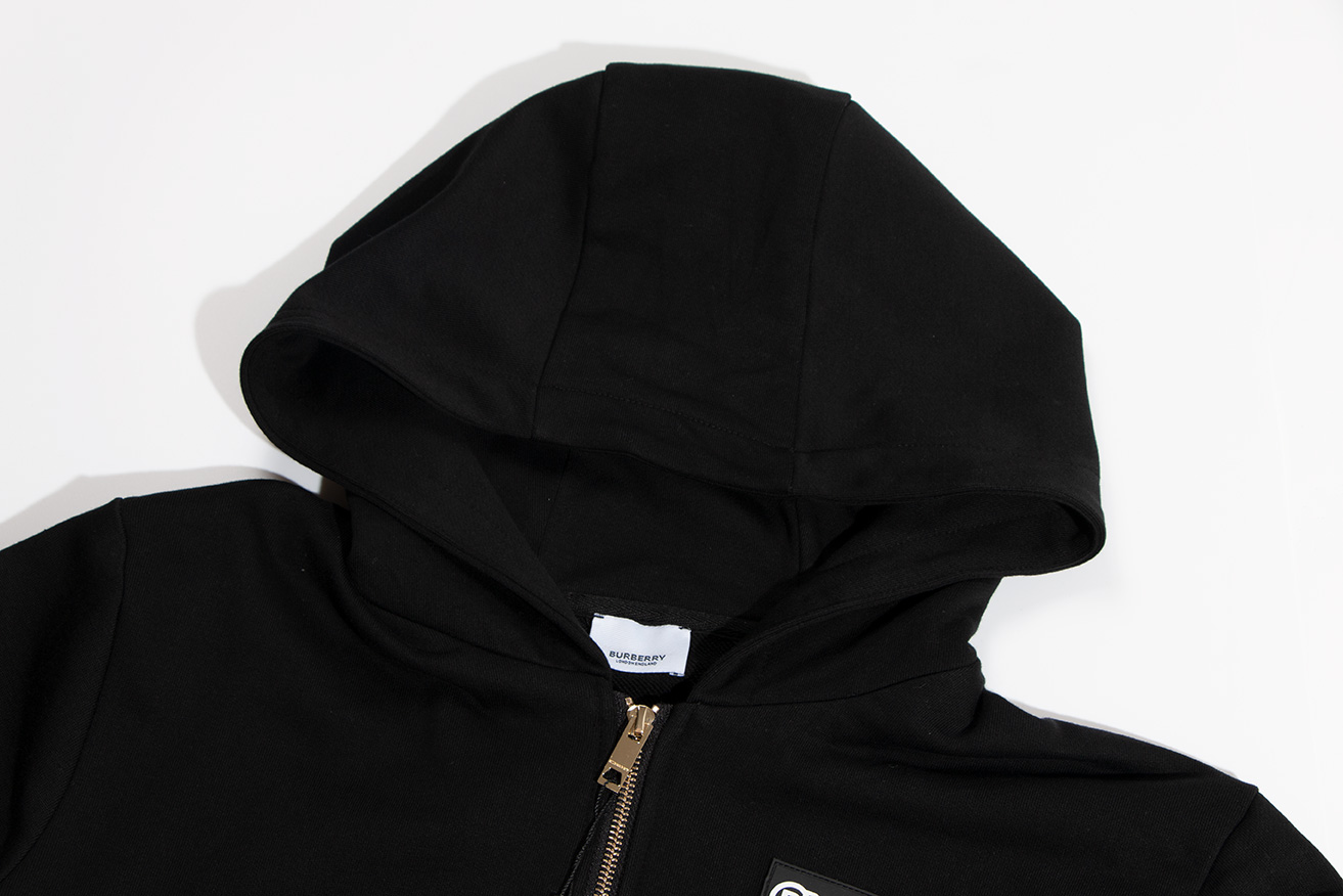 【BURBERRY 公式旗艦店】バーバリー   ジップパーカー 好評に付き再入荷！