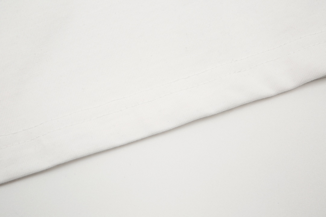 【 CELINE  公式旗艦店】セリーヌ    Tシャツ ご好評に付き再入荷！