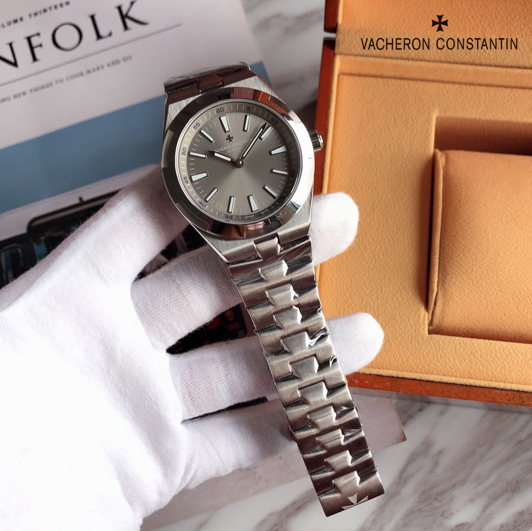 【2024】VACHERON  CONSTANTIN (ヴァシュロン・コンスタンタン)  腕時計42MM