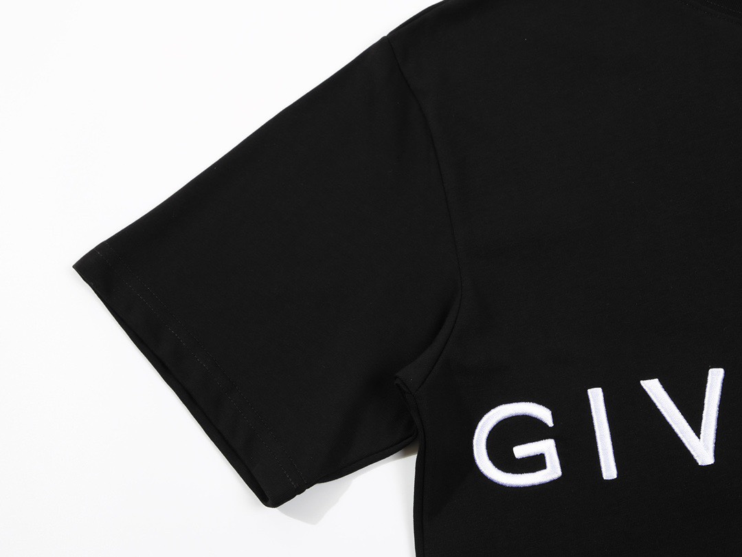 【GIVENCHY 公式旗艦店】ジバンシー     Tシャツご好評に付き再入荷！