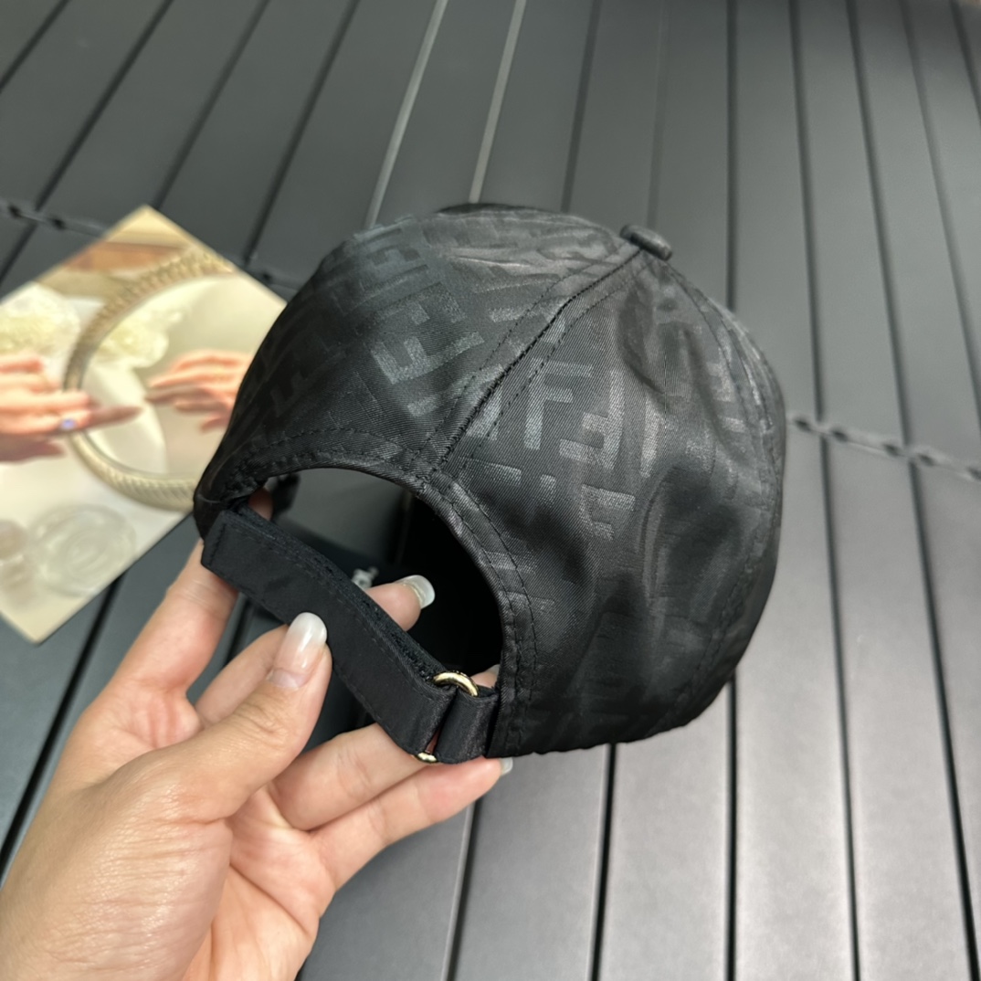 【FENDI  フェンディ】【数量限定】 野球帽 / ハット