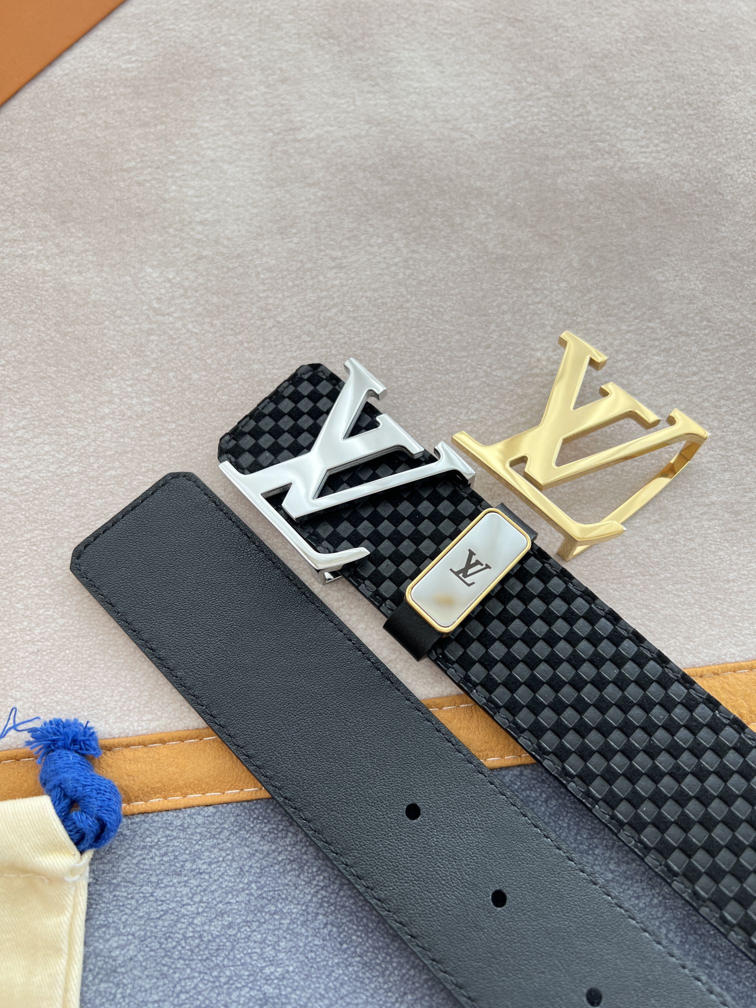 【LOUIS VUITTON】(ルイヴィトン) 4.0cm   ベルト メンズ