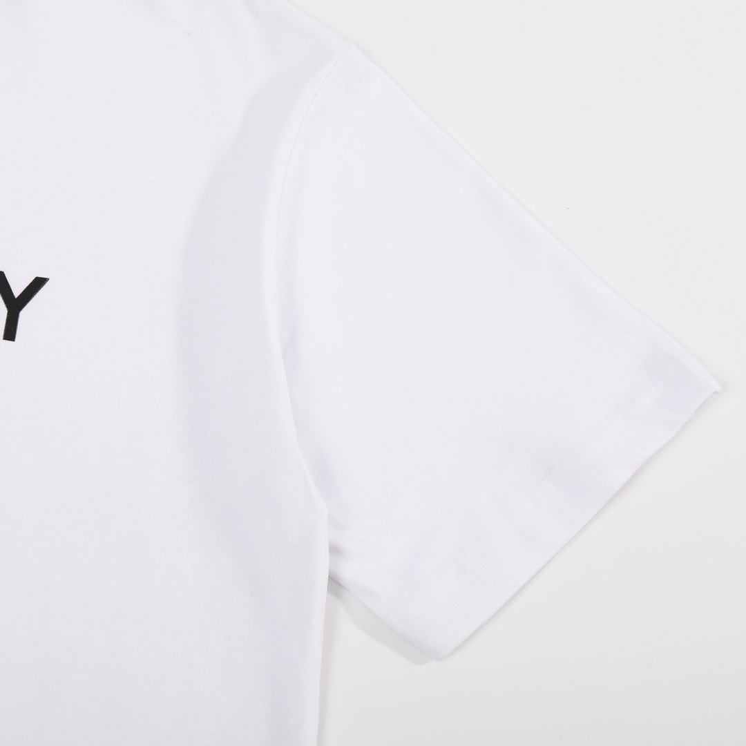 【2024】【GIVENCHY 公式旗艦店】ジバンシー  Tシャツ ご好評に付き再入荷！