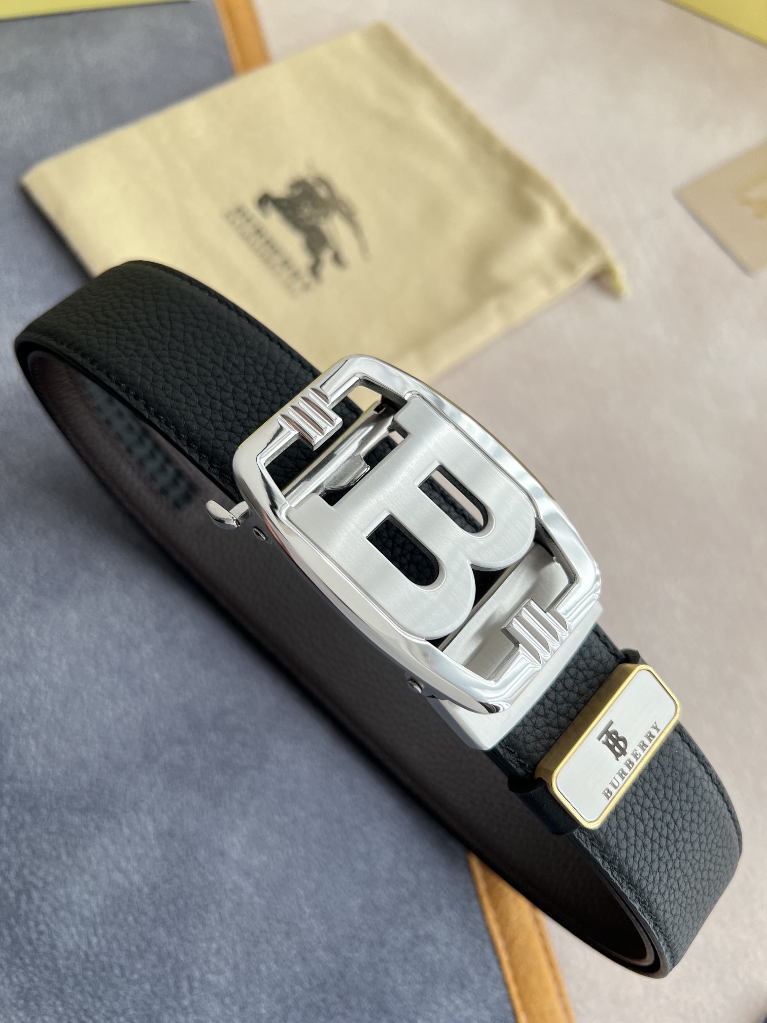 【2024】【BURBERRY】(バーバリー) 3.5cm   ベルト メンズ