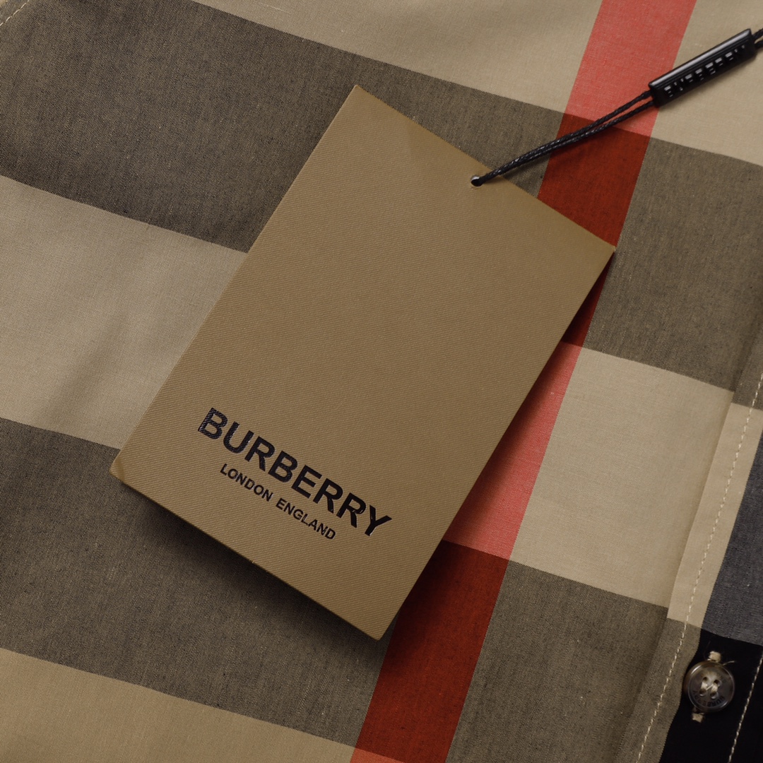 【BURBERRY  公式旗艦店】バーバリー  シャツ ご好評に付き再入荷！