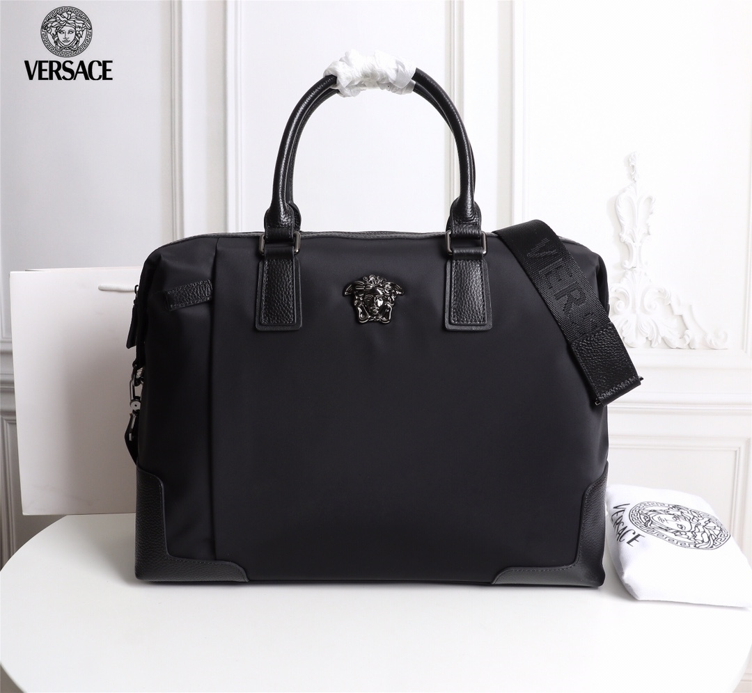 【2024】【VERSACE 公式旗艦店】ヴェルサーチ 旅行かばん  当日出荷 好評に付き再入荷！41*31*13CM