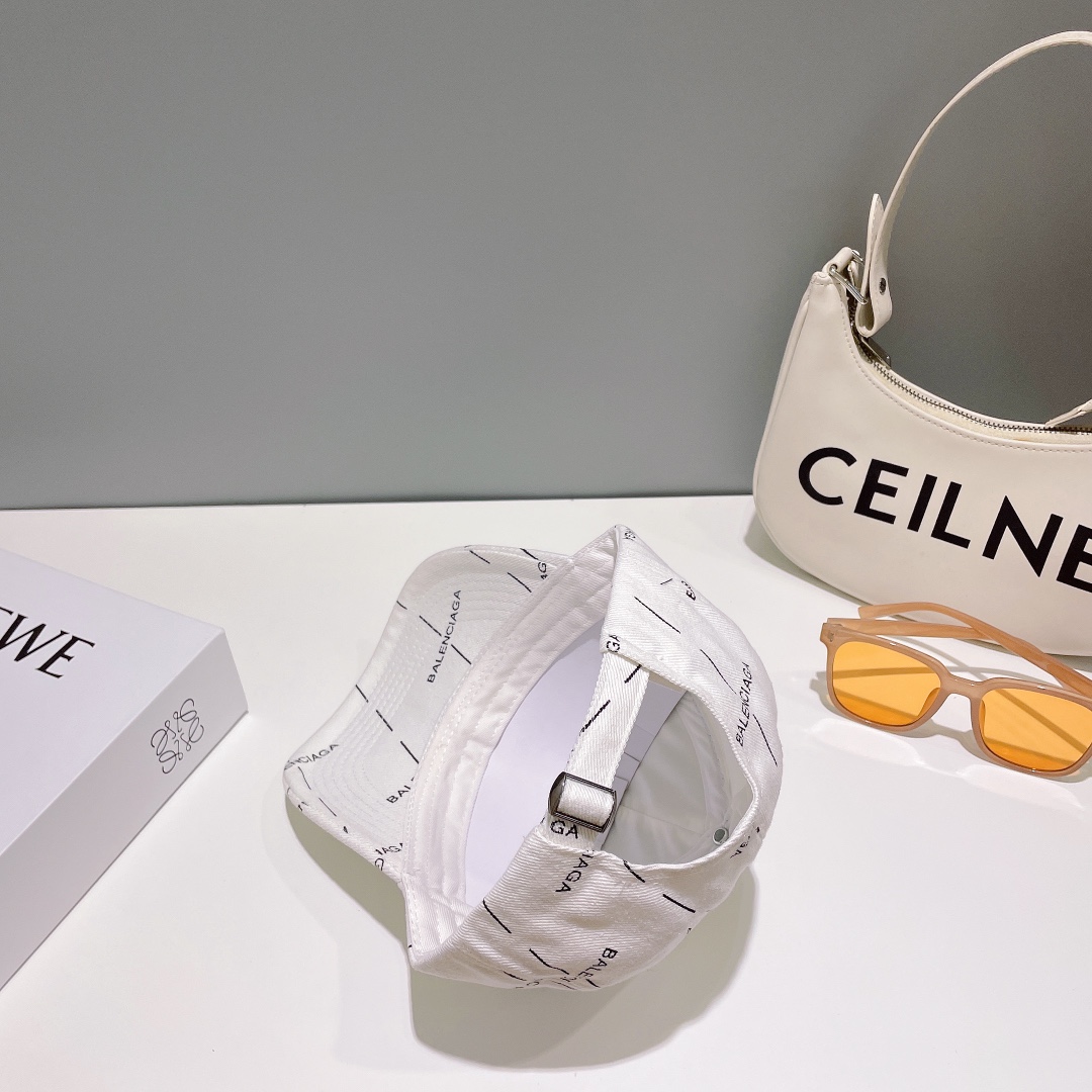 【BALENCIAGA バレンシアガ】【数量限定】 野球帽 / ハット