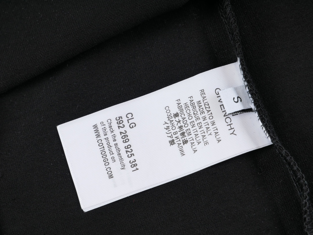 【2024】【GIVENCHY 公式旗艦店】ジバンシー   Tシャツ ご好評に付き再入荷！