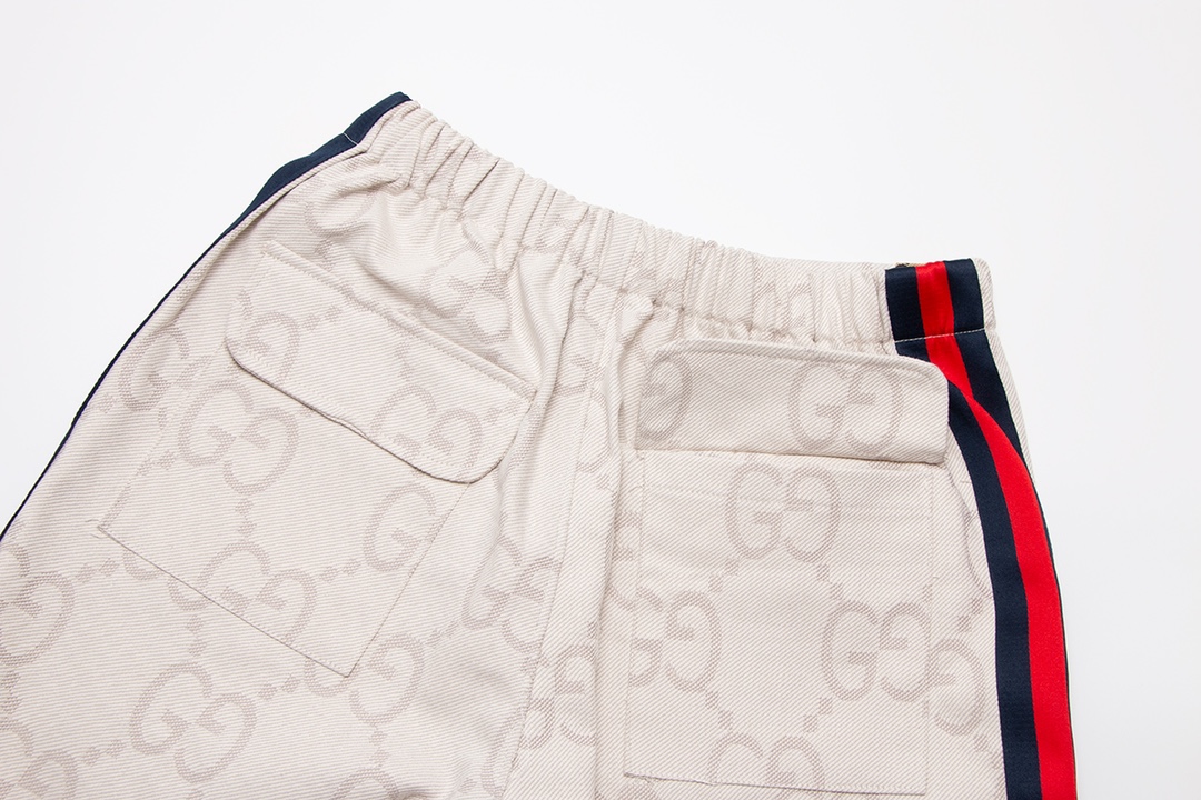 【GUCCI公式旗艦店】クッチ  ショートパンツ  ご好評に付き再入荷！