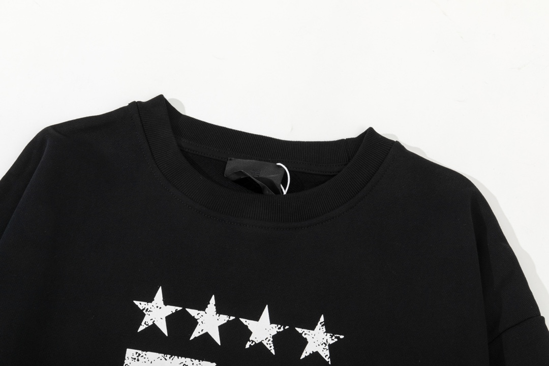 【GIVENCHY  公式旗艦店】ジバンシー 丸首の衛衣 スウェットご好評に付き再入荷！