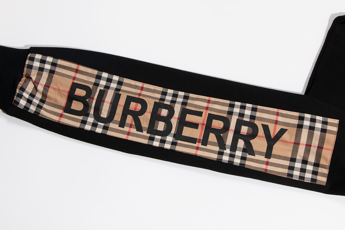 【BURBERRY 公式旗艦店】バーバリー   ジップパーカー 好評に付き再入荷！