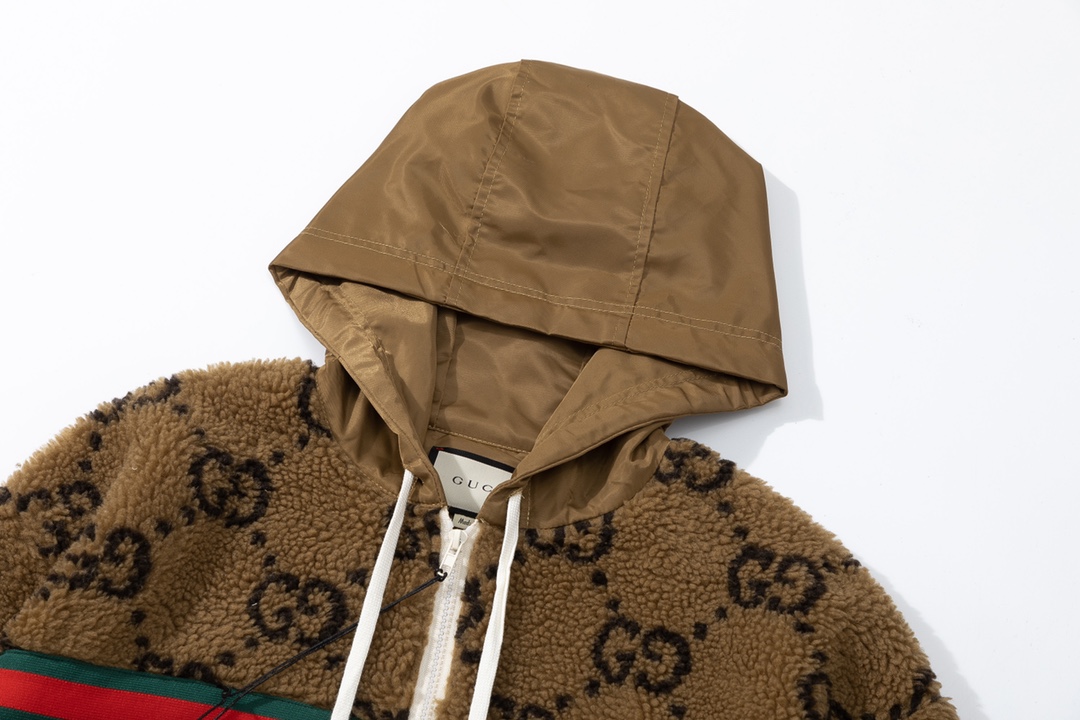 【GUCCI  公式旗艦店】グッチ  ジャケット着 好評に付き再入荷！