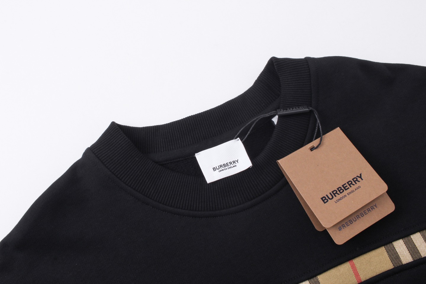 【2024】【BURBERRY  公式旗艦店】バーバリー丸首の衛衣 スウェットご好評に付き再入荷！