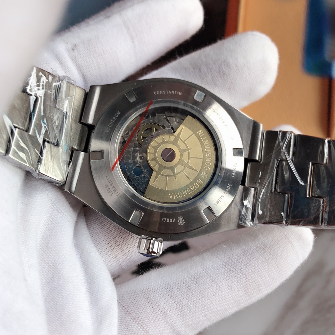 【2024】VACHERON  CONSTANTIN (ヴァシュロン・コンスタンタン)  腕時計42MM