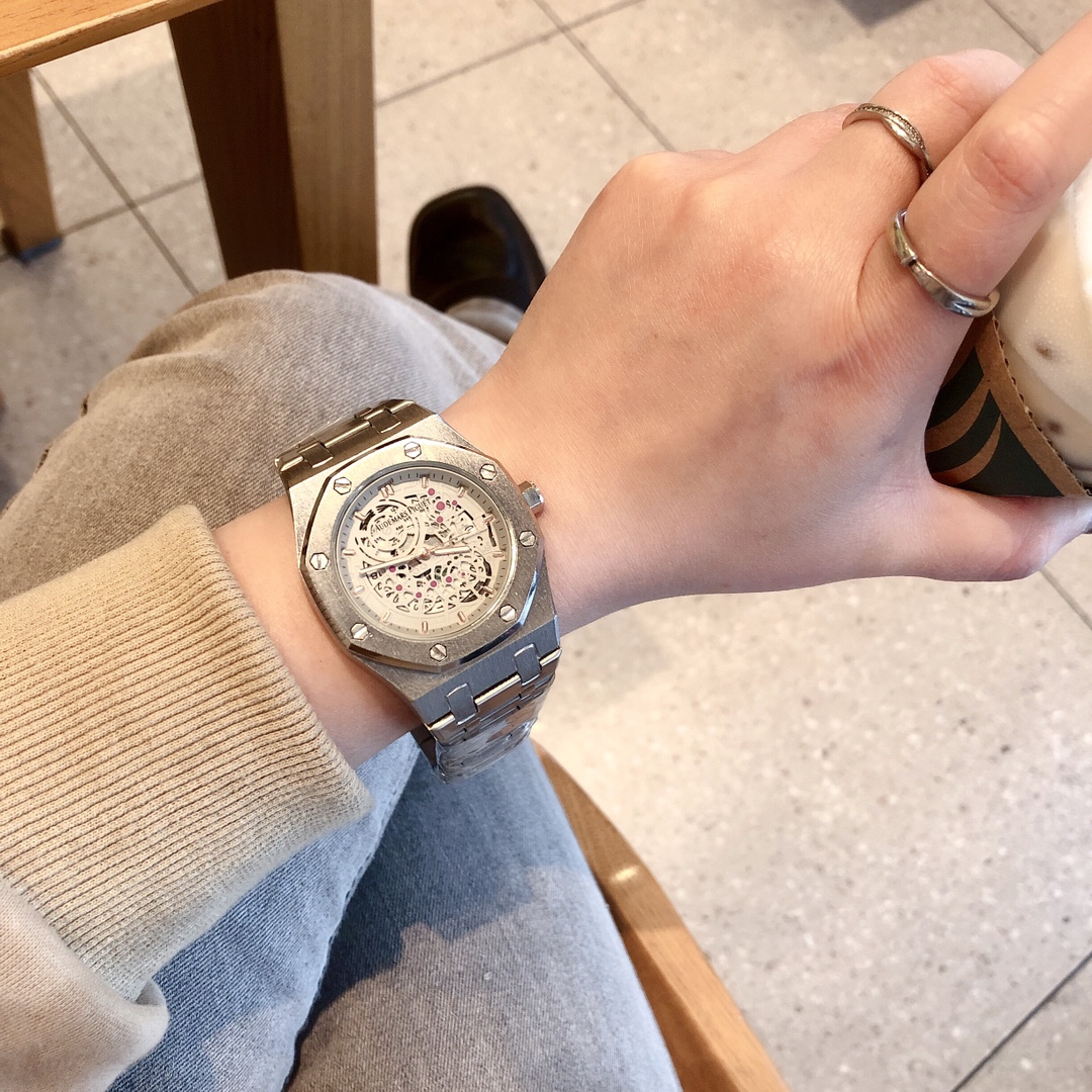 【2024】Audemars Piguet ( オーデマ ピゲ)  腕時計  42*12MM