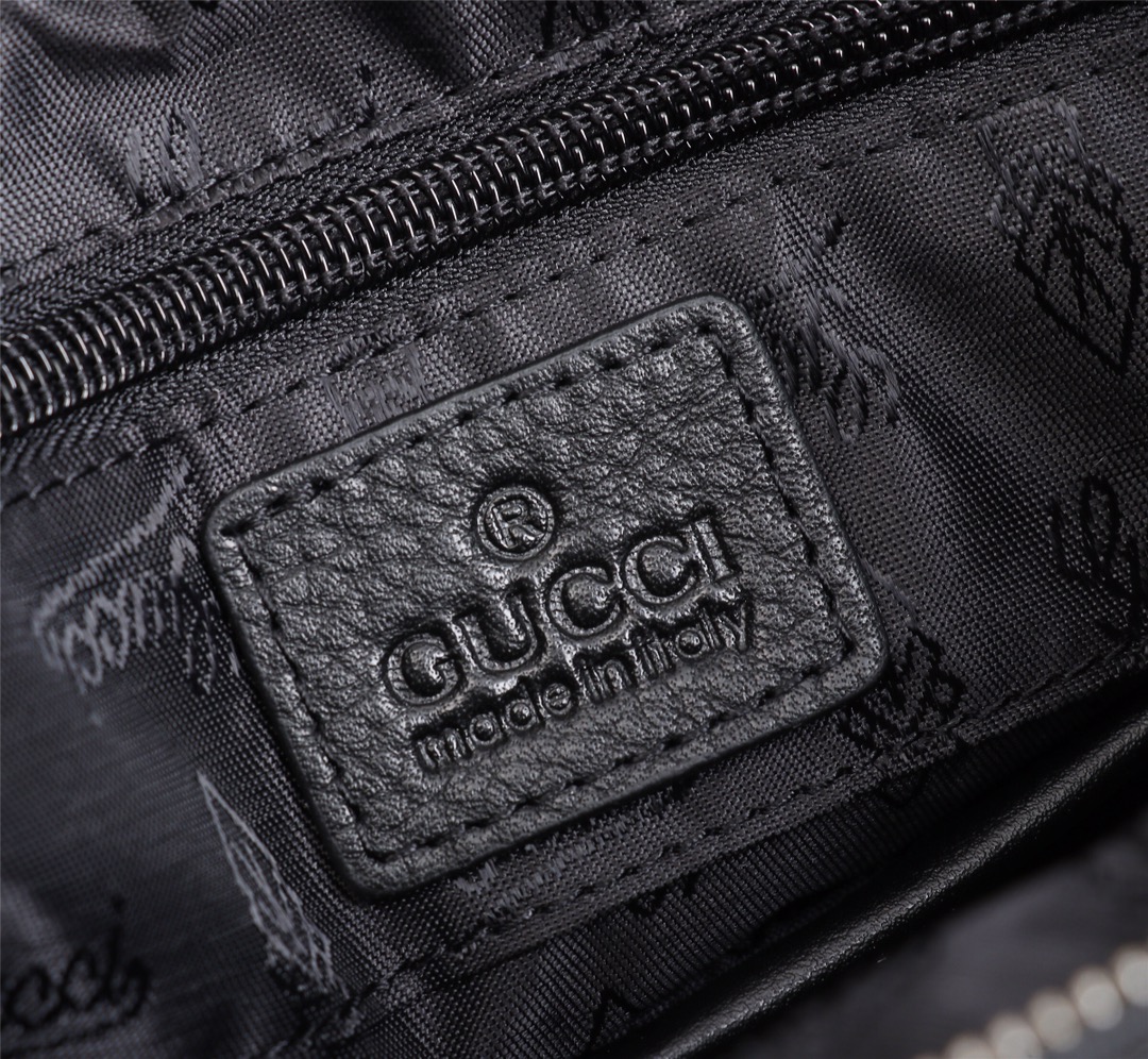 【2025】【GUCCI 公式 旗艦店】クッチ  ショルダーバッグ 当日出荷 好評に付き再入荷！25*27*6CM