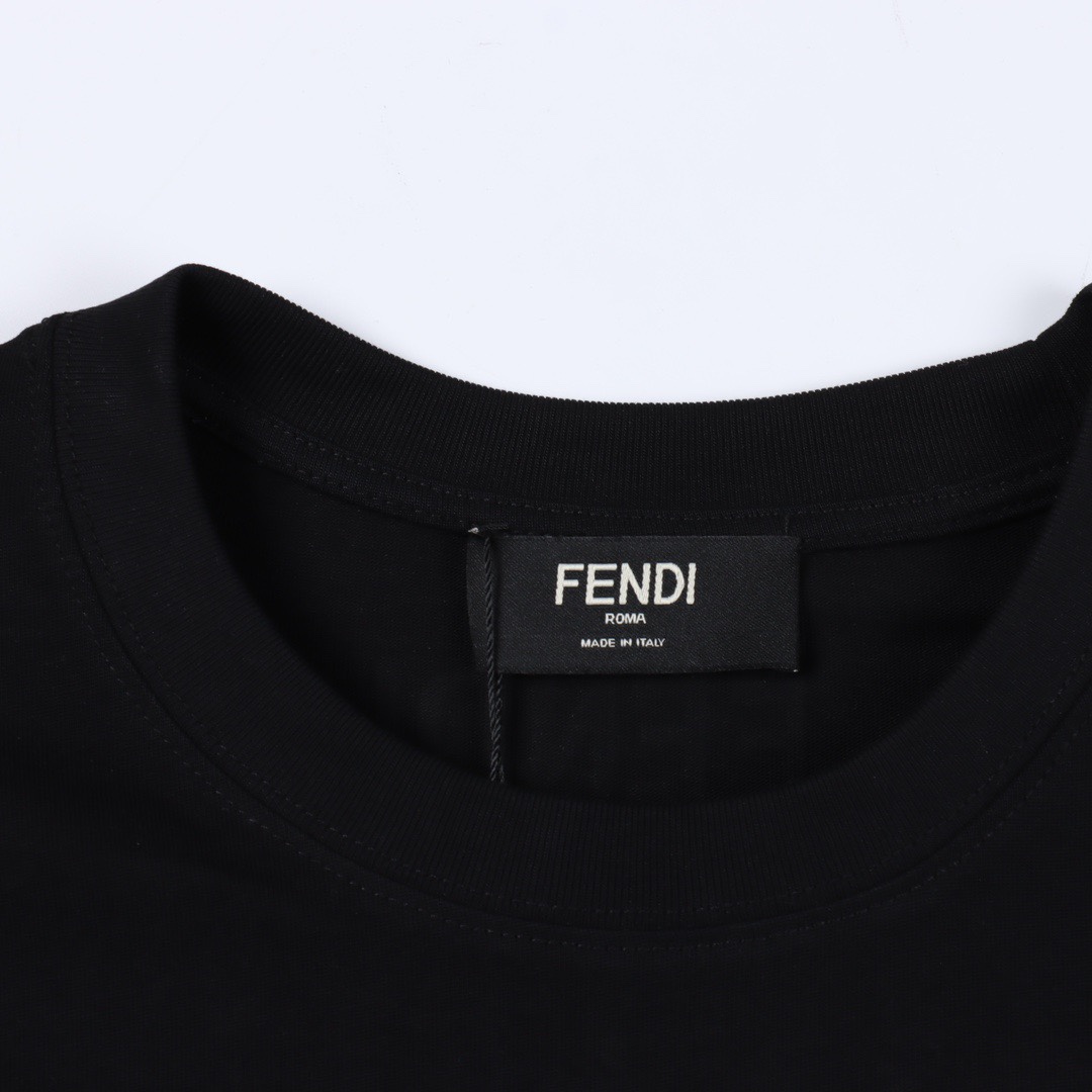 【FENDI  公式旗艦店】フェンディ   Tシャツご好評に付き再入荷！
