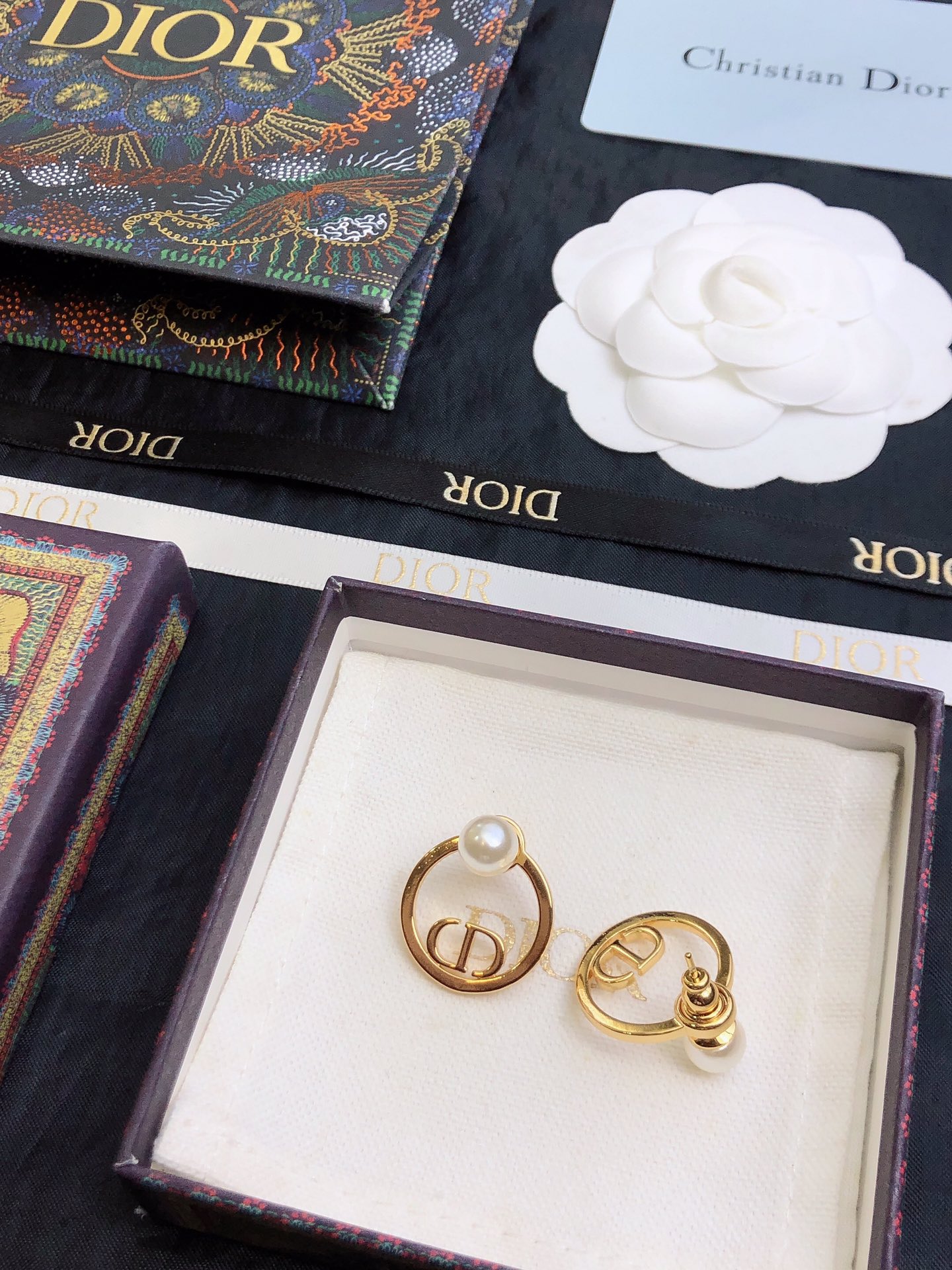 【2024】【DIOR】 ディオール  ファッションスタイルのイヤリング