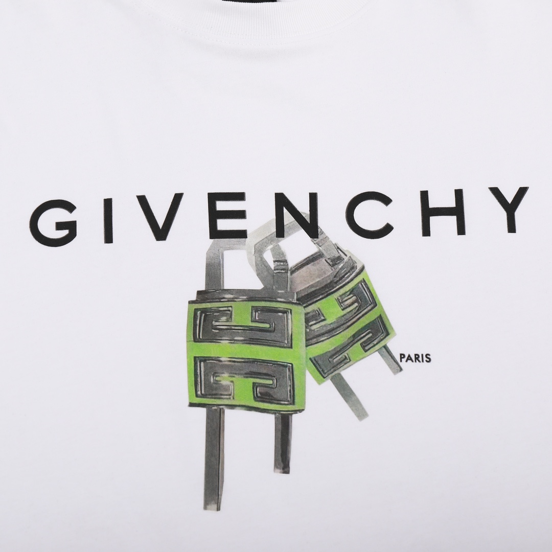 【2024】【GIVENCHY 公式旗艦店】ジバンシー  Tシャツ ご好評に付き再入荷！