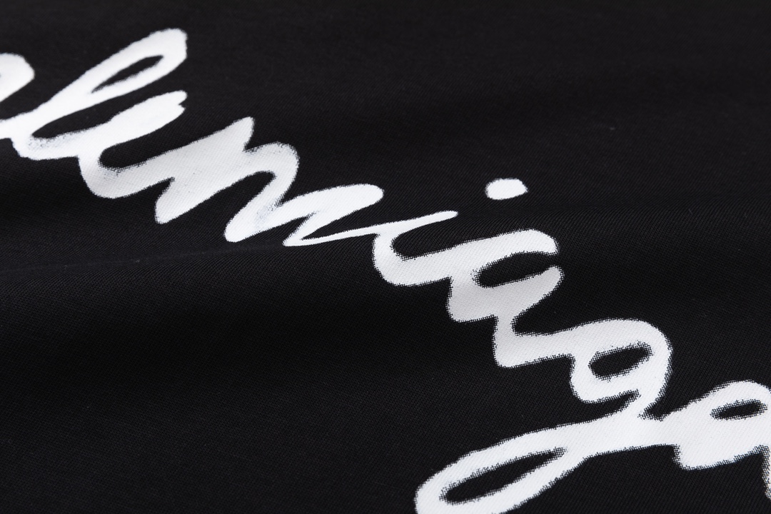 【 BALENCIAGA  公式旗艦店】バレンシアガ   Tシャツご好評に付き再入荷！