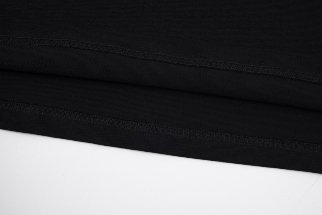 【BALENCIAGA  公式旗艦店】 バレンシアガ    Tシャツご好評に付き再入荷！