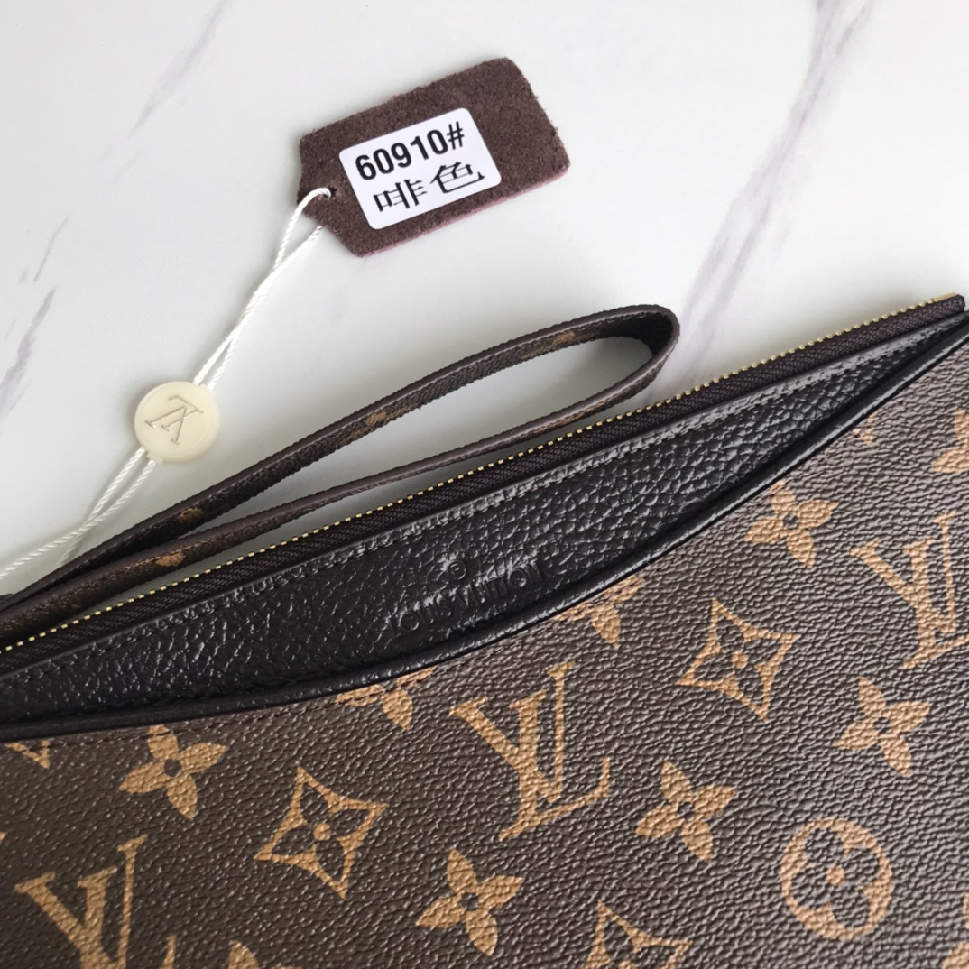 【LOUIS VUITTON公式 旗艦店】ルイヴィトン  クラッチバッグ   当日出荷 好評に付き再入荷！24*17cm