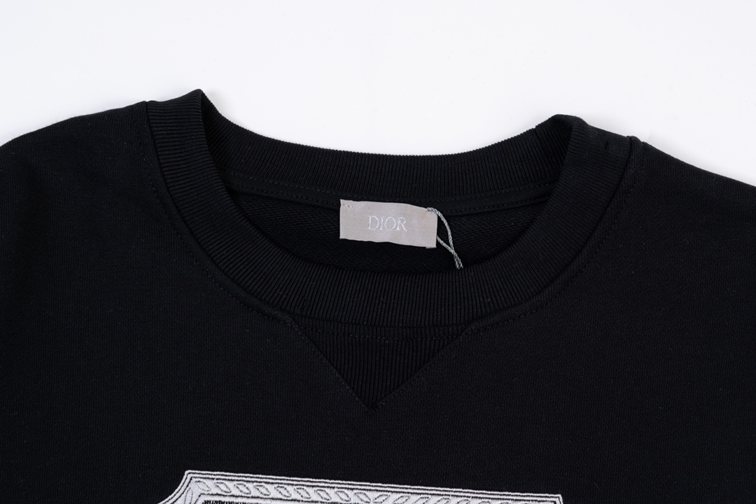 【DIOR 公式旗艦店】ディオール  丸首の衛衣 スウェットご好評に付き再入荷！