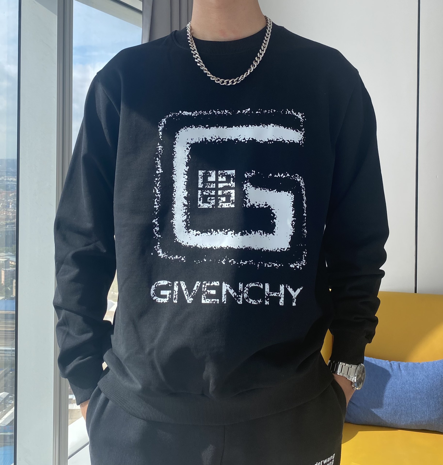 【2024】【GIVENCHY  公式旗艦店】ジバンシー 丸首の衛衣 スウェットご好評に付き再入荷！