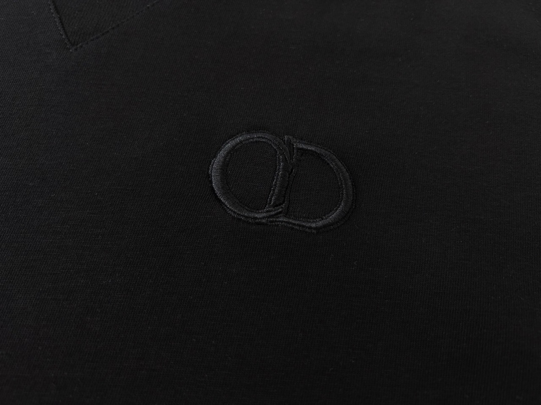 【 DIOR 公式旗艦店】ディオール   Tシャツ ご好評に付き再入荷！