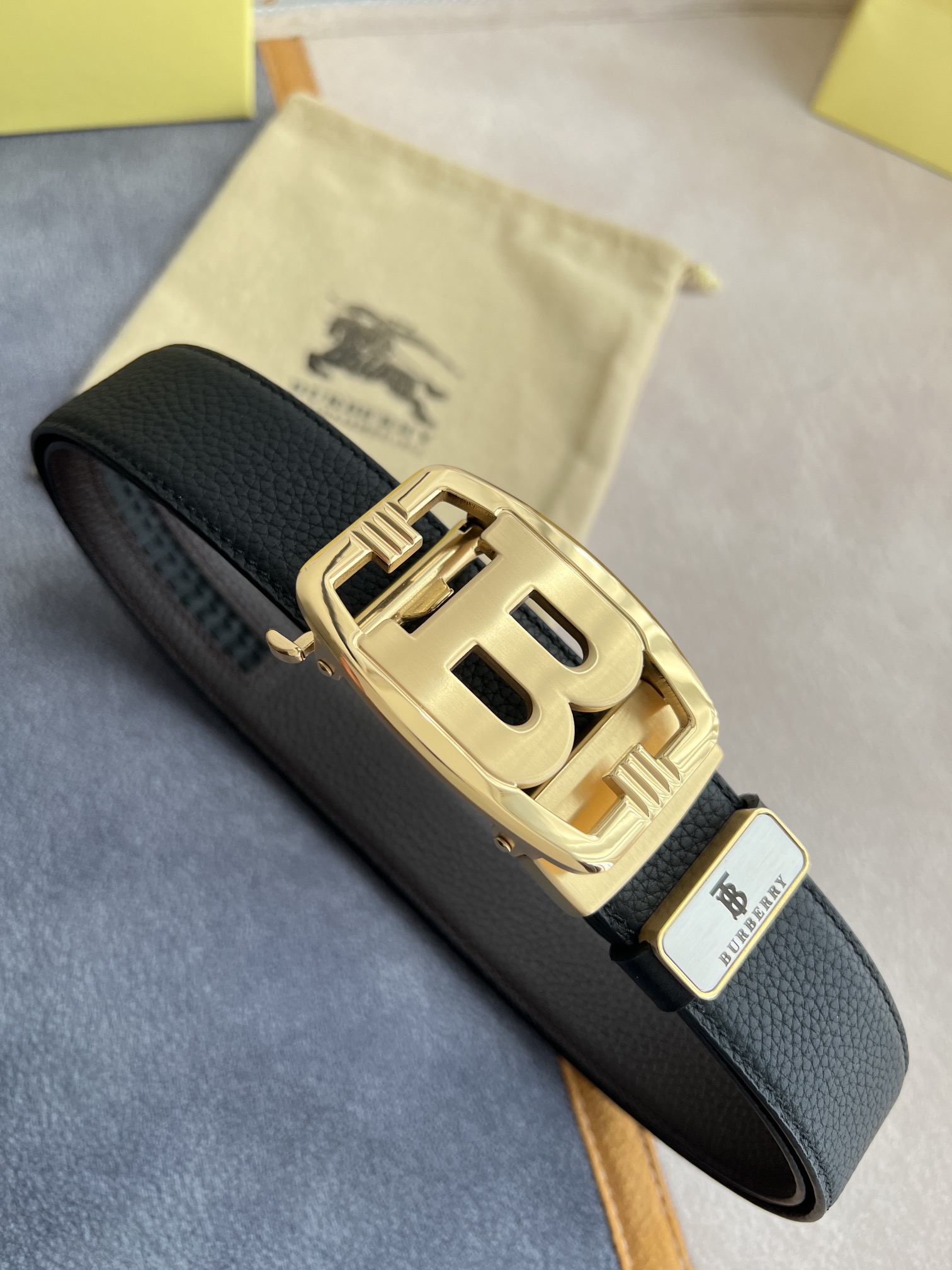 【2024】【BURBERRY】(バーバリー) 3.5cm   ベルト メンズ