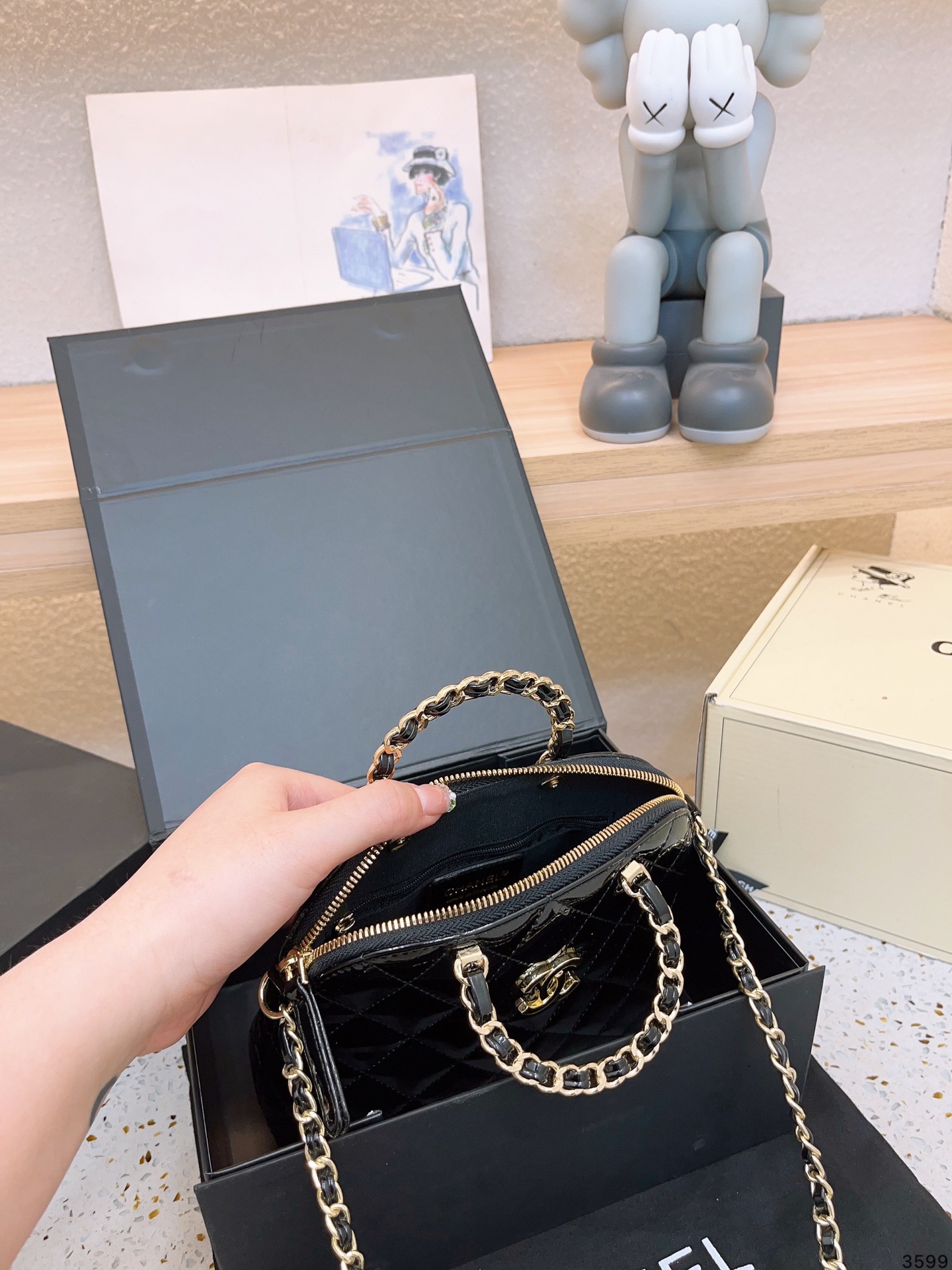 【CHANEL  公式 旗艦店】シャネル   ショルダーバッグ  当日出荷 好評に付き再入荷！21*17CM