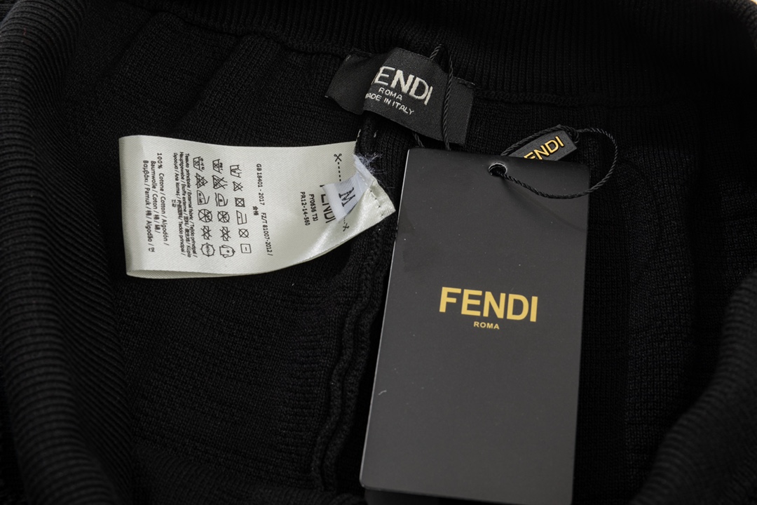 【2024】【FENDI  公式旗艦店】フェンディ   ショートパンツご好評に付き再入荷！