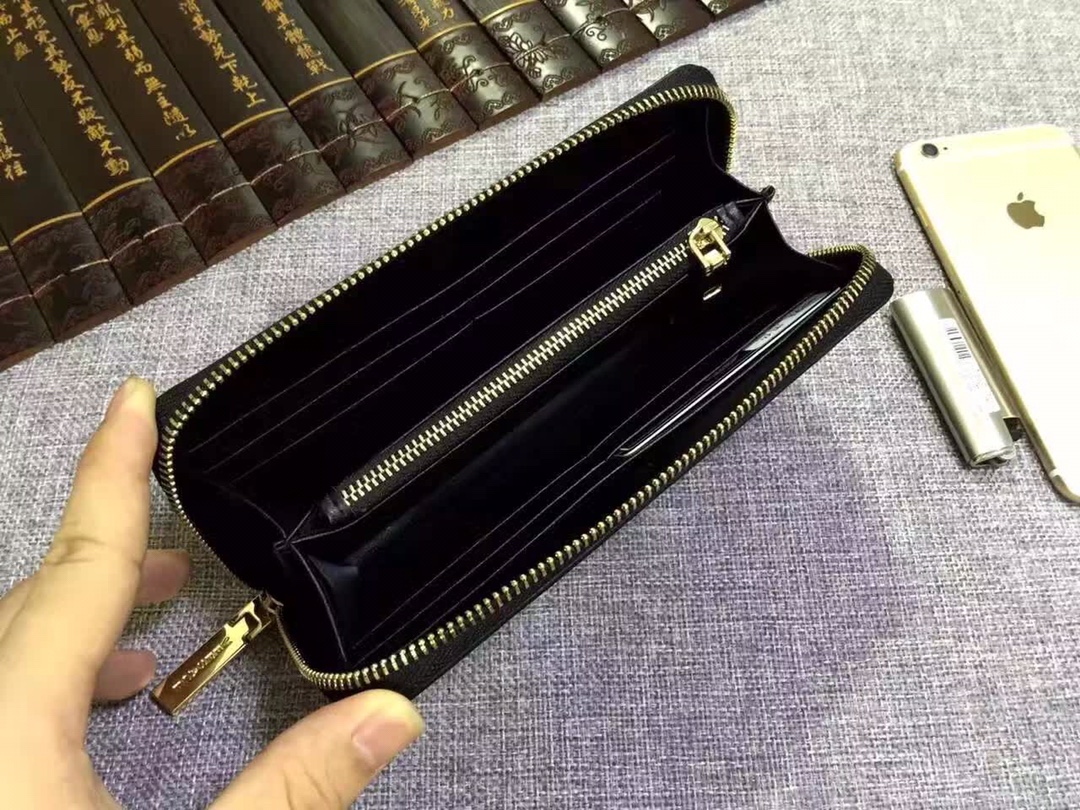 【2024】【VERSACE 公式旗艦店】ヴェルサーチ 財布   当日出荷 好評に付き再入荷！19*10*2.5CM