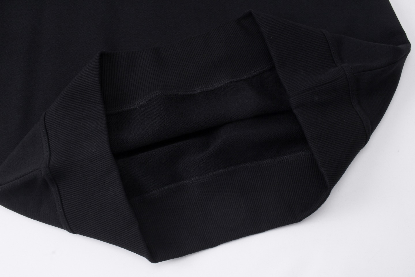 【2024】【BURBERRY  公式旗艦店】バーバリー丸首の衛衣 スウェットご好評に付き再入荷！